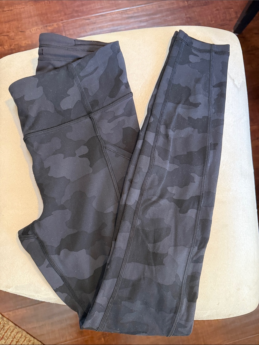 Lululemon Invigorate High-Waist Heritage 365 Camo Deep Coal Multi 28, size 4